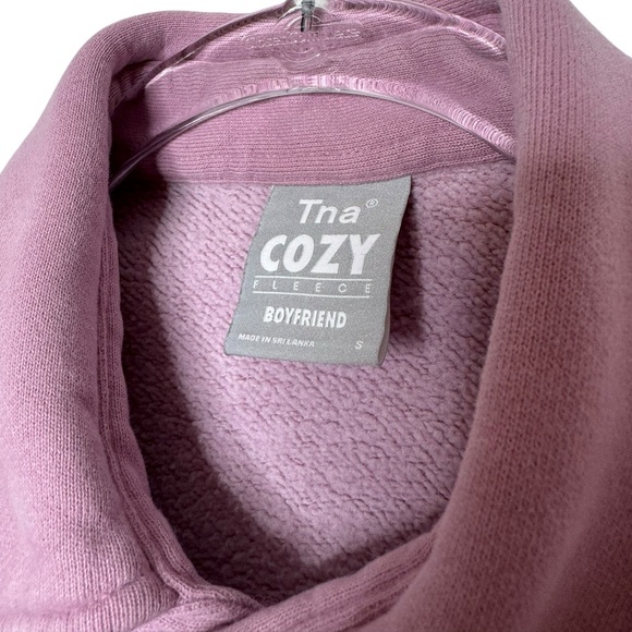 Aritzia | TNA Cozyfleece Boyfriend Button Up in Soft Orchid Small - Picture 2 of 7